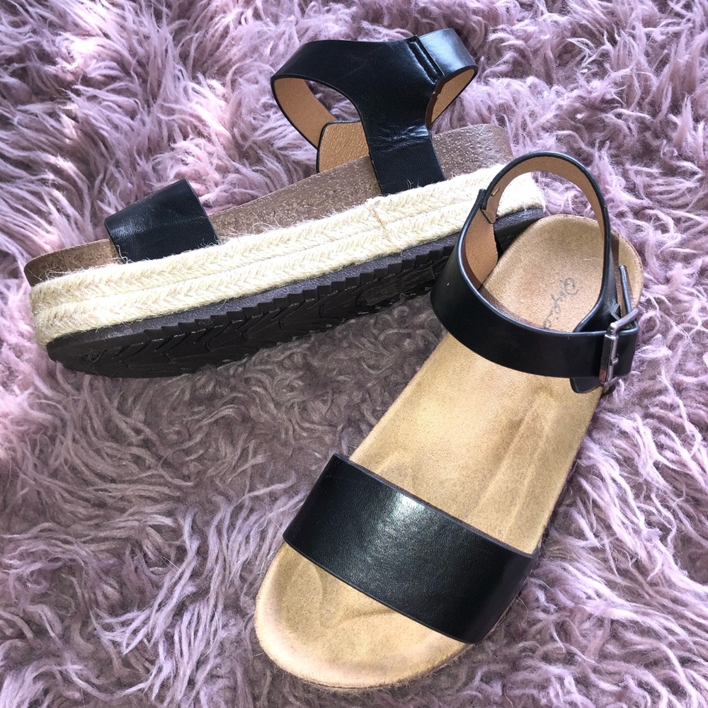Qupid Platform Sandals